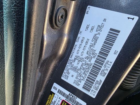 Used 2016 Toyota Tundra SR5 w/ TRD Off Road Package AWD/4WD image 24