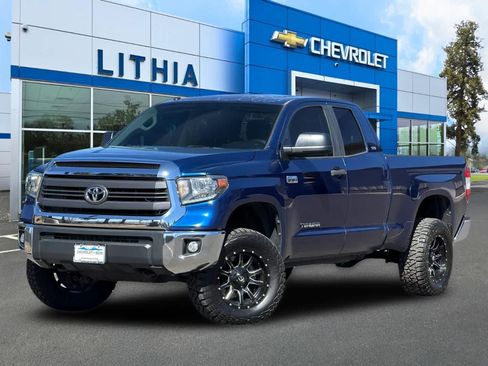 Used 2015 Toyota Tundra SR5 AWD/4WD image 1