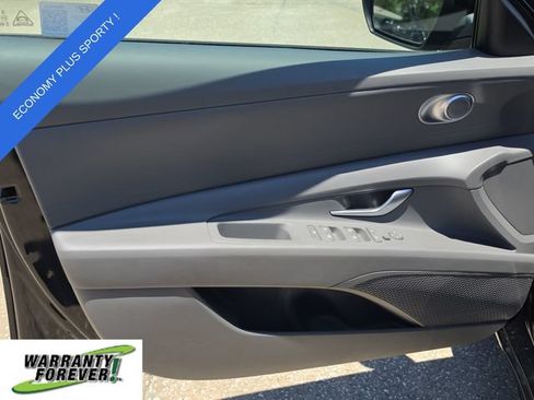 Used 2024 Hyundai Elantra SEL FWD image 14