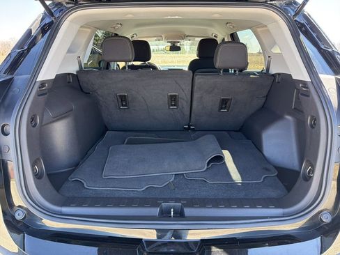 Used 2024 GMC Terrain SLE FWD image 17