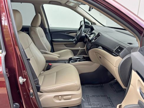 Used 2021 Honda Pilot Touring image 15