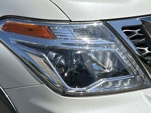 Used 2018 Nissan Armada Platinum w/ Captain Seat Package RWD image 11