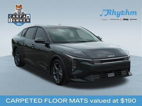 Used 2025 Kia K4 FWD image 1
