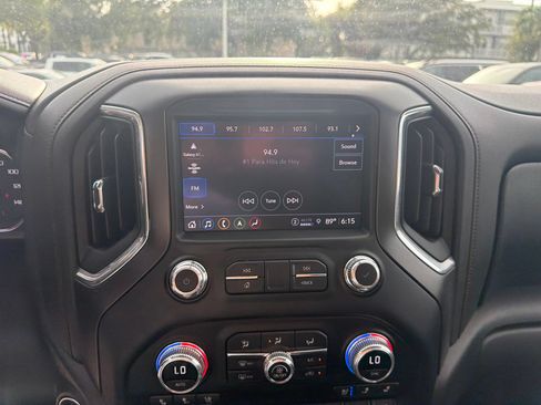 Used 2023 GMC Sierra 2500 AT4 w/ AT4 Preferred Package AWD/4WD image 23