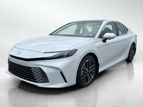 New 2025 Toyota Camry XLE FWD image 3