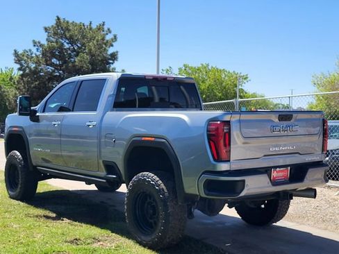 Used 2024 GMC Sierra 2500 Denali Ultimate w/ Max Trailering Package AWD/4WD image 3