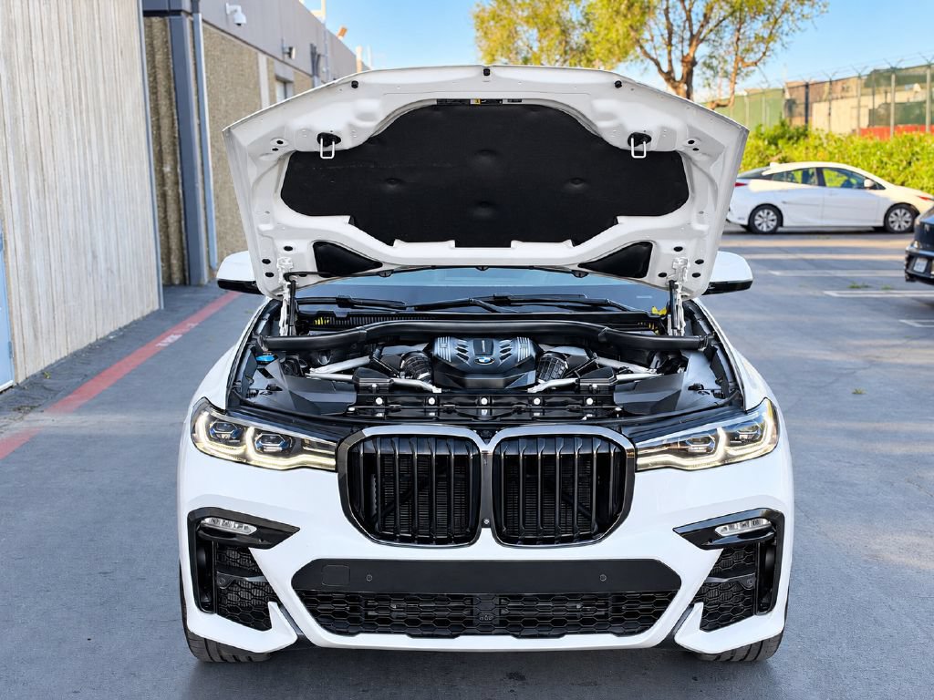 Used 2020 BMW X7 M50i w/ Executive Package AWD/4WD image 25