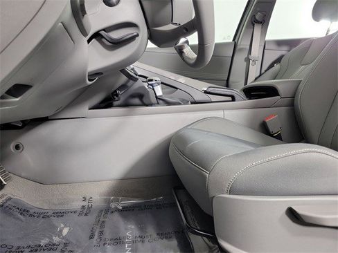Used 2025 Hyundai Elantra Sport image 36