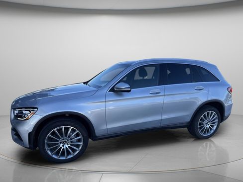 Certified 2022 Mercedes-Benz GLC 300 image 2