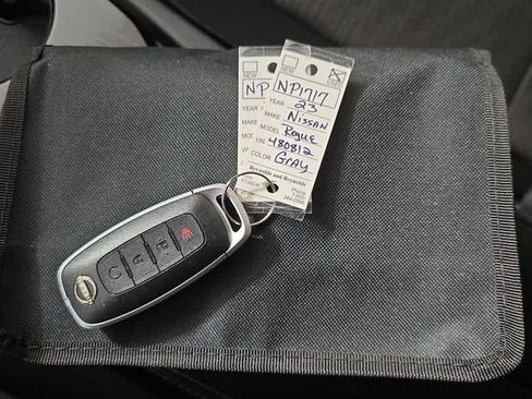 Used 2023 Nissan Rogue SV image 24