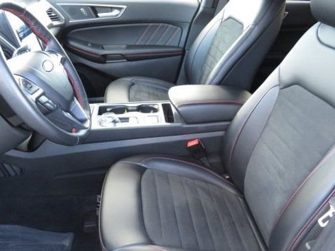 Certified 2022 Ford Edge ST-Line image 4