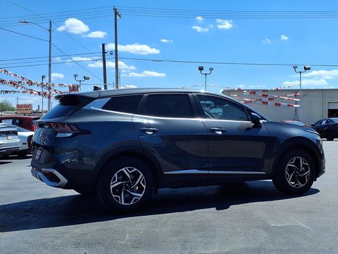 Used 2024 Kia Sportage LX image 20