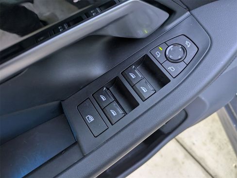 Certified 2024 BMW 530i xDrive 530i xDrive w/ Premium Package image 12