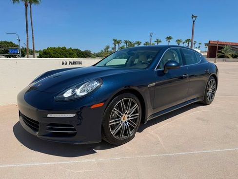 Used 2016 Porsche Panamera 4S w/ Premium Package Plus AWD/4WD image 3