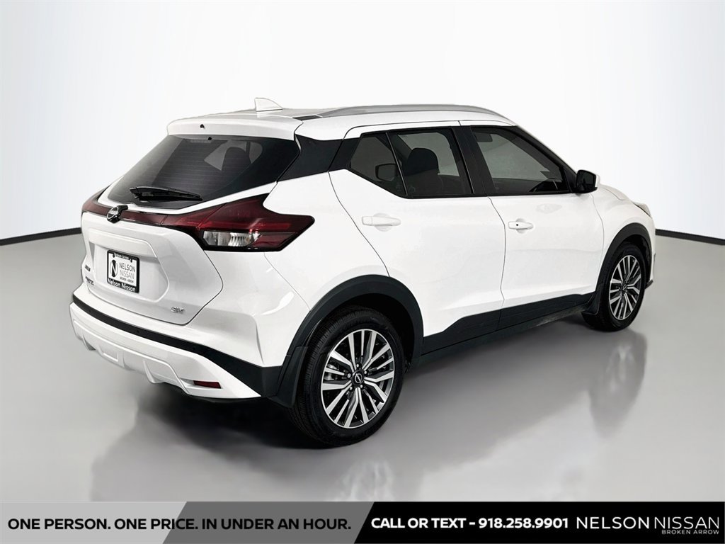 Used 2024 Nissan Kicks SV FWD image 5