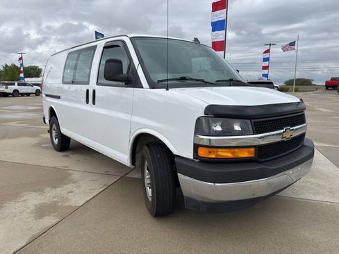 Used 2021 Chevrolet Express 2500 w/ Driver Convenience Package RWD image 26