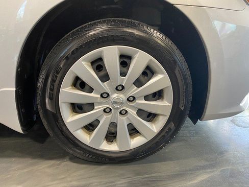 Used 2017 Nissan Sentra S FWD image 9