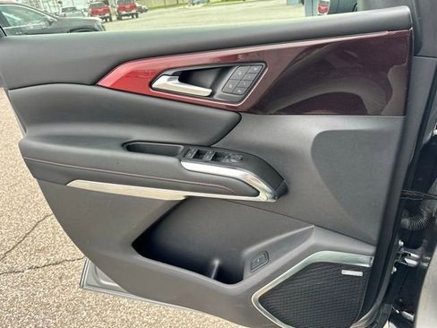 Certified 2024 Chevrolet Traverse RS w/ LPO, Floor Liner Package image 13