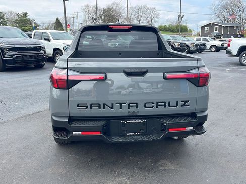 Used 2025 Hyundai Santa Cruz SE image 4