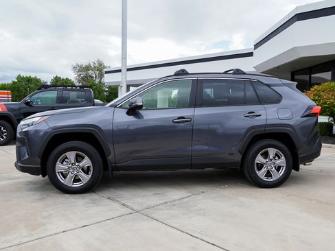 Used 2025 Toyota RAV4 XLE w/ Convenience Package AWD/4WD image 5