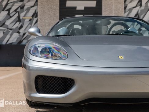 Used 2005 Ferrari 360 Spider image 4