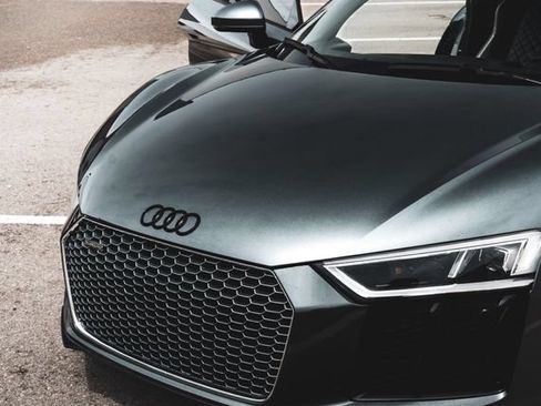 Used 2017 Audi R8 V10 AWD/4WD image 9