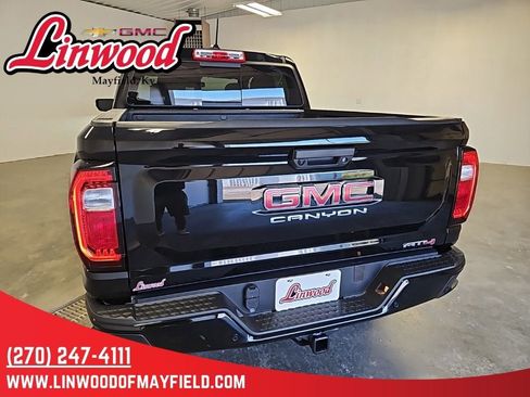 New 2026 GMC Canyon AT4 w/ AT4 Premium Package image 4