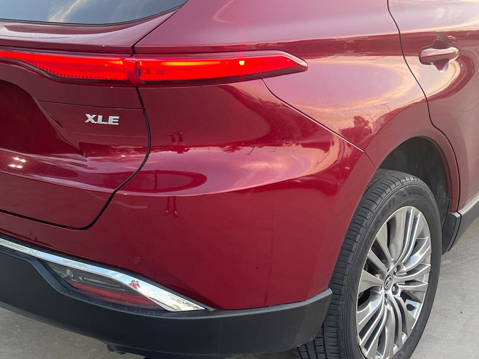 Used 2023 Toyota Venza XLE AWD/4WD image 13