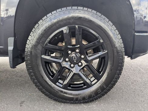 Used 2022 Chevrolet Silverado 1500 LT Trail Boss image 11