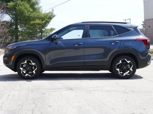Certified 2025 Kia Seltos S AWD/4WD image 3