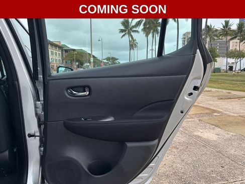 Used 2022 Nissan Leaf S FWD image 16