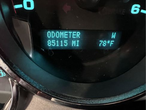 Used 2010 Chevrolet Silverado 2500 LT w/ Interior Plus Package RWD image 67