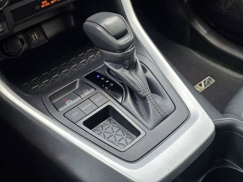 Certified 2025 Toyota RAV4 XLE FWD image 19