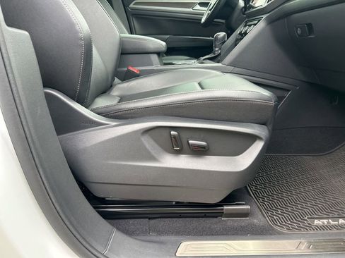 Used 2019 Volkswagen Atlas SEL R-Line image 43