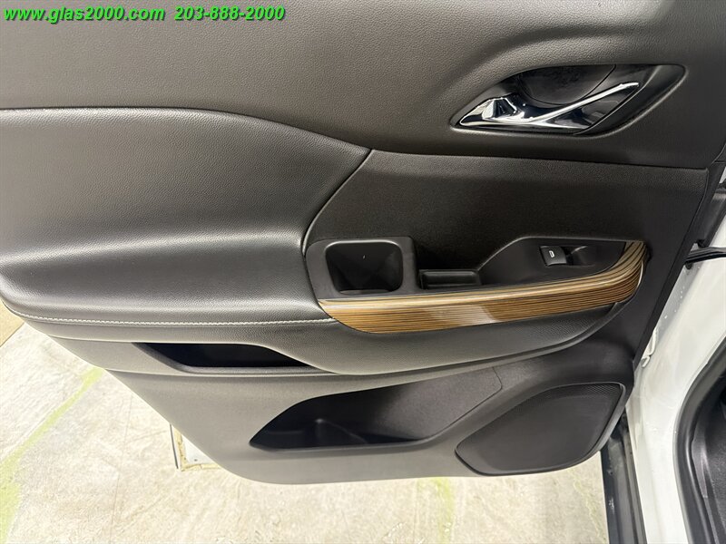 Used 2019 GMC Acadia SLE AWD/4WD image 28