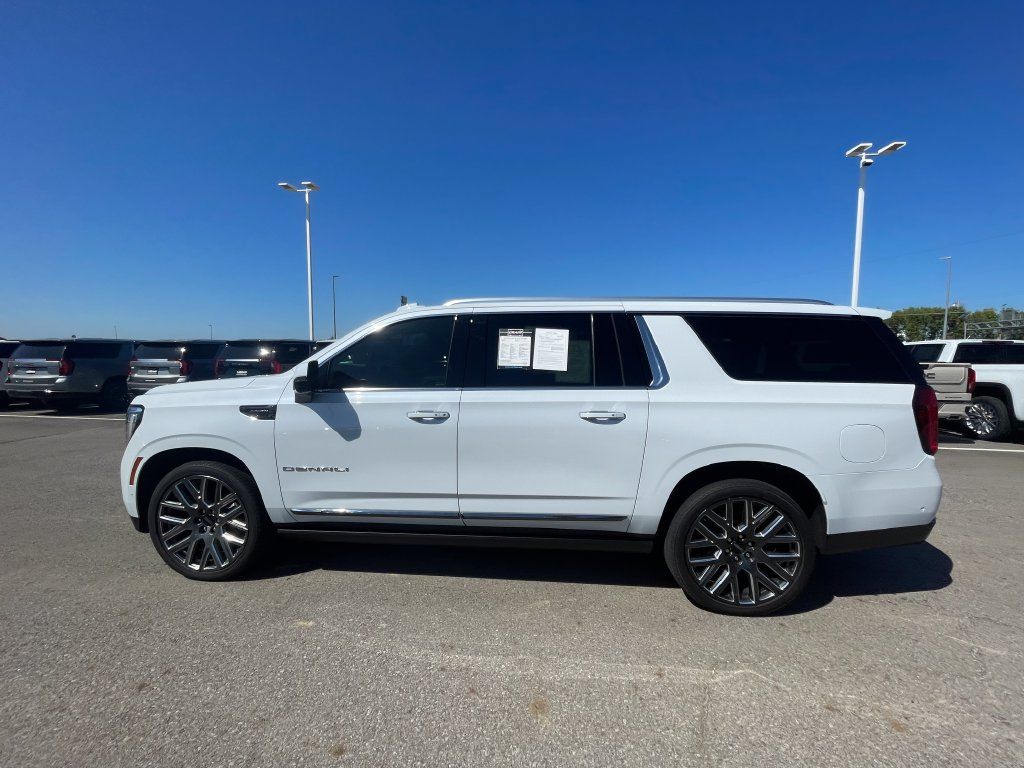 Used 2026 GMC Yukon XL Denali Ultimate AWD/4WD image 10