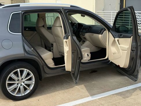 Used 2014 Volkswagen Tiguan S AWD/4WD image 17