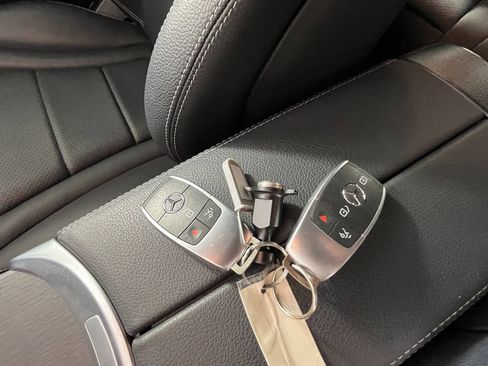 Used 2022 Mercedes-Benz GLC 300 4MATIC image 26