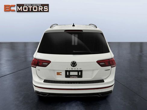 Used 2023 Volkswagen Tiguan SE R-Line image 5