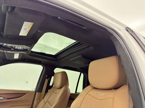 Used 2017 Cadillac Escalade Platinum RWD image 15