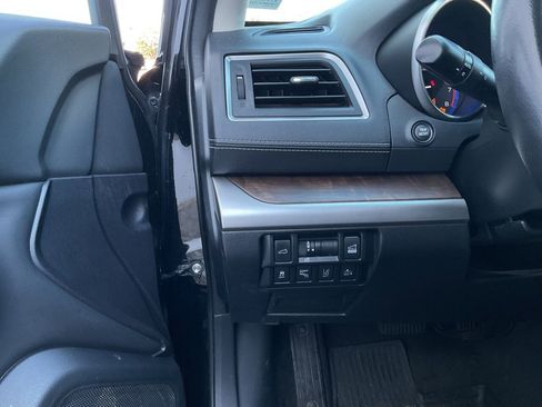 Used 2018 Subaru Outback 2.5i Limited image 27