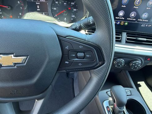 New 2026 Chevrolet Trax LS w/ LS Convenience Package FWD image 20