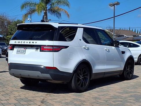 Used 2018 Land Rover Discovery HSE image 4