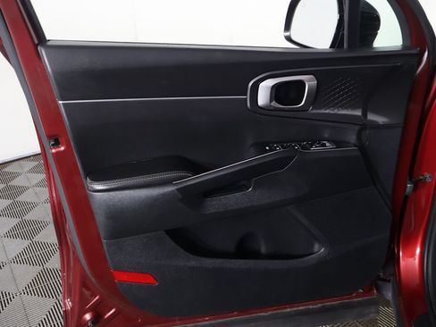 Used 2023 Kia Sorento S FWD image 23