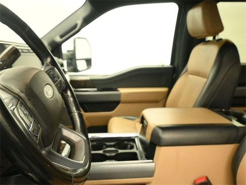 Used 2023 Ford F350 Lariat w/ Tow Technology Package image 18