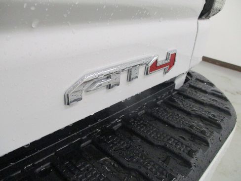 New 2025 GMC Sierra 2500 AT4 w/ AT4 Premium Plus Package image 8