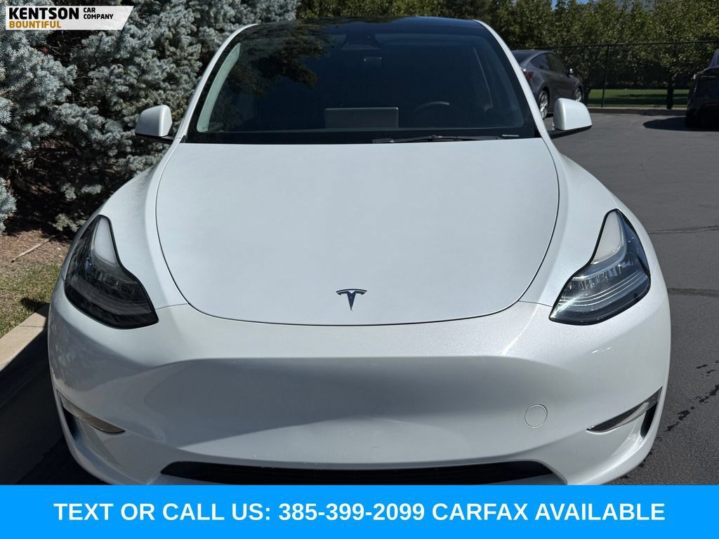 Used 2023 Tesla Model Y Long Range AWD/4WD image 2