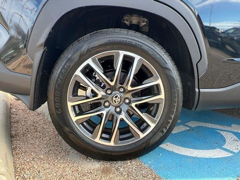 Certified 2026 Toyota Corolla Cross XLE image 7