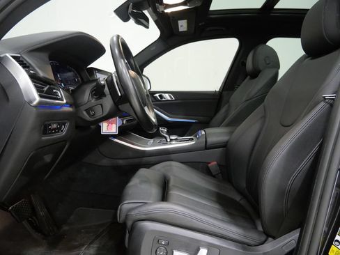 Used 2022 BMW X5 xDrive40i w/ Premium Package AWD/4WD image 13