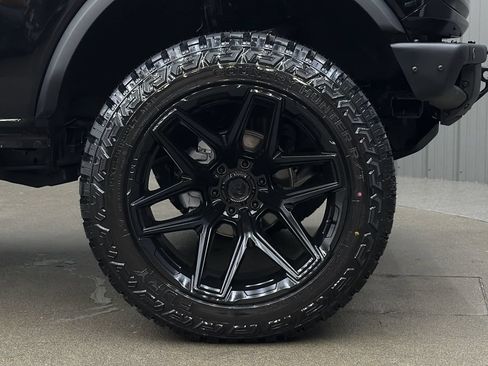 Used 2024 Ford Bronco Wildtrak AWD/4WD image 9